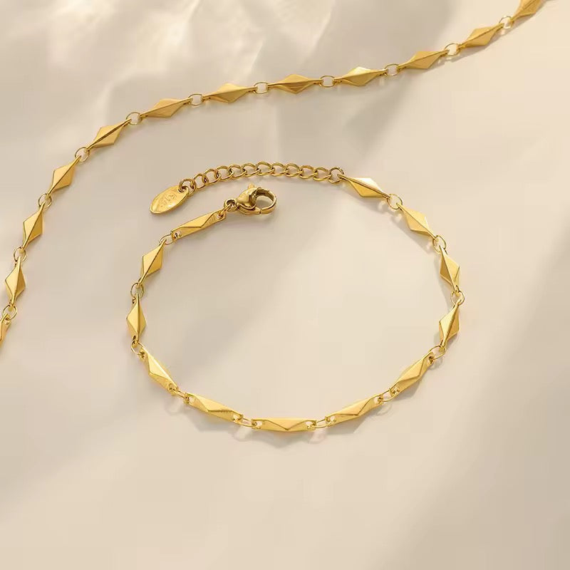 Luxurious Geometric Bracelet